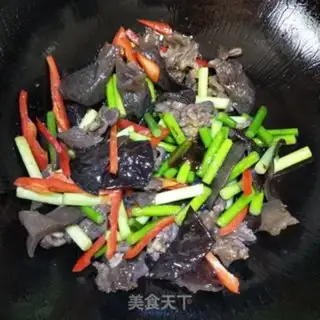 Make Beef garlic moth, black mollusk step 7