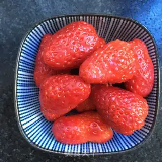 Make Strawberry yogurt step 2