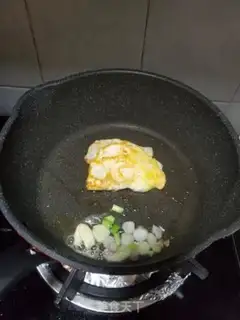 Make Potatoe egg soup step 3