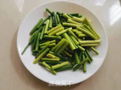 Make Garlic beans, fried meat step 0