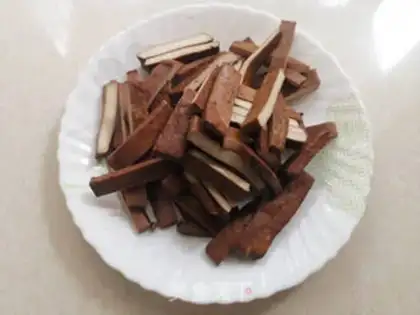 Make Garlic beans, fried meat step 1