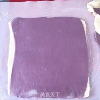 Make Double-coloured buns step 4