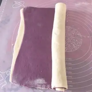 Make Double-coloured buns step 5