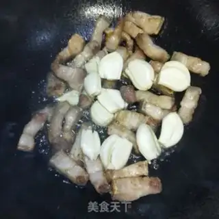 Make The bean peppers are fried with flowers step 4
