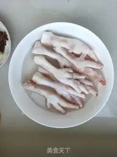 Make Chicken claws with gravy sauce step 1
