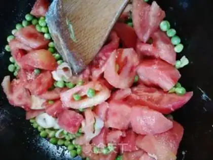 Make Tomato fried peas step 5