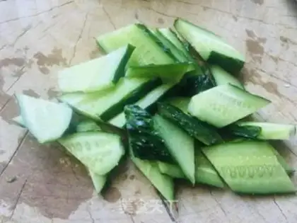 Make cucumber pickles and omelet soup step 0