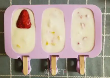 Make Strawberry ice cream step 1