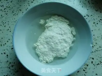 Make The soup is squeezing bread step 0