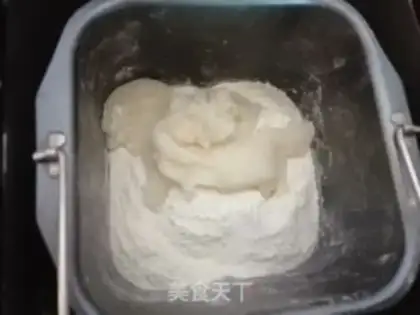 Make The soup is squeezing bread step 3