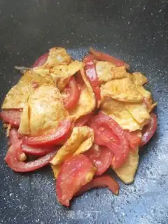 Make Tomato eggs step 3