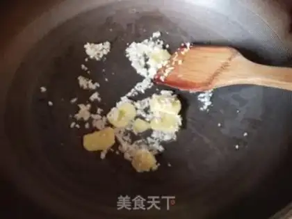 Make Garlic spinach step 1