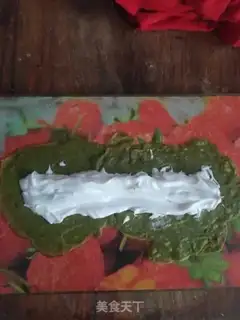 Make A towel roll cake step 6