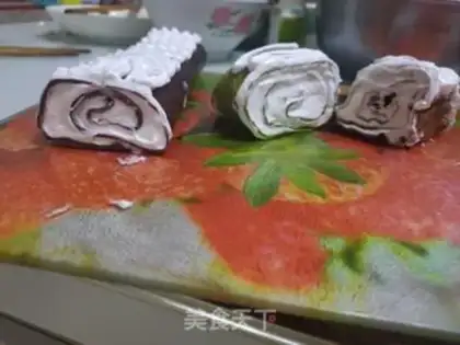 Make A towel roll cake step 12