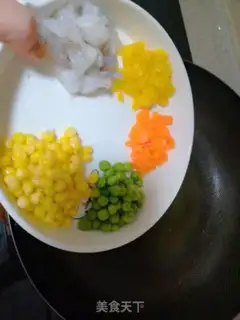 Make Pineapple rice step 2