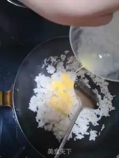 Make Pineapple rice step 4