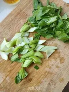 Make Scrambled eggs step 1
