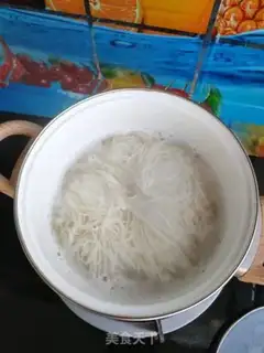 Make Seagull soup noodles step 3