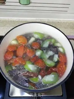 Make Beef tomato smelt soup step 6