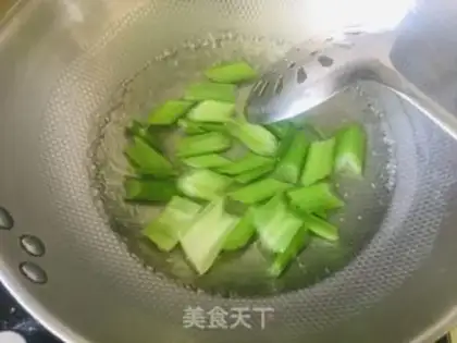 Make Celery makes silver almonds step 2
