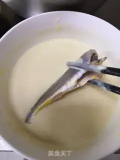Make Fry the yellow fish step 6