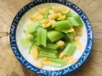 Make Celery makes silver almonds step 3