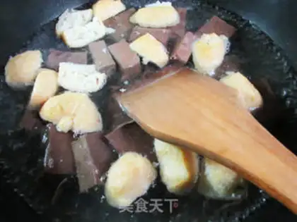 Make Onions, tofu, duck blood step 3
