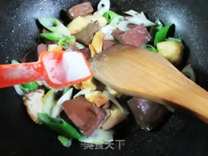 Make Onions, tofu, duck blood step 7
