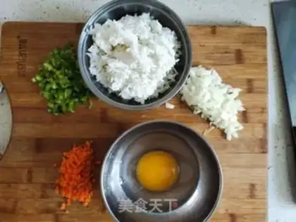 Make Old goose egg fried rice step 0