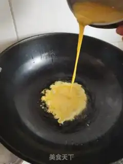 Make Old goose egg fried rice step 1