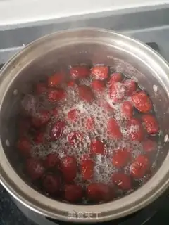 Make Water date cake step 1
