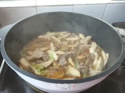Make Chicken-legged mushroom fried meat step 5