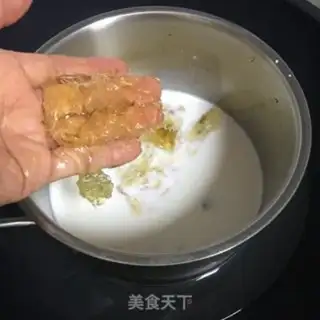 Make Strawberry cake step 5