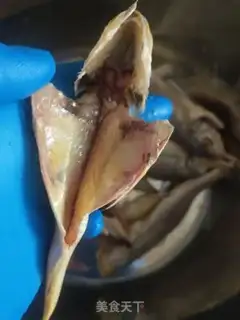Make Dried-out yellowfish step 1