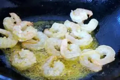 Make Shrimp fried broccoli step 3