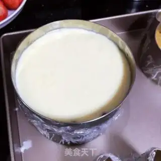 Make Strawberry cake step 10