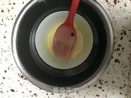 Make Chocolate-fruit strawberry cake step 17