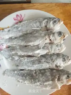Make Dried-out yellowfish step 3