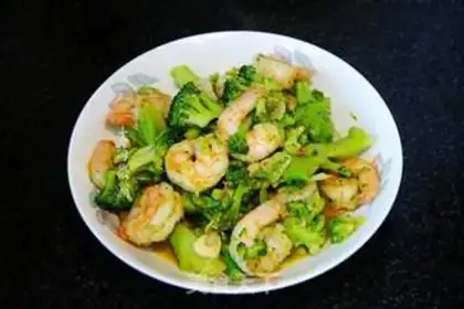 Make Shrimp fried broccoli step 6