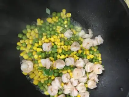 Make Pepsi corn shrimp step 5