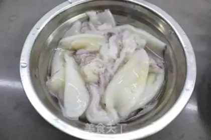 Make Creamed rabbits step 1