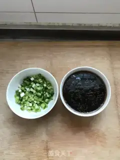 Make Hot dry noodles step 4