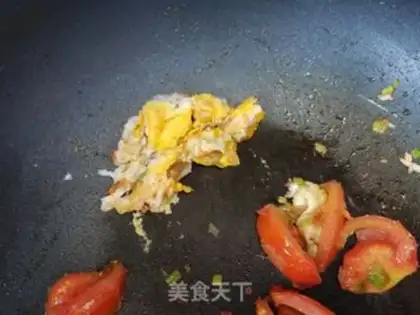 Make Tomato egg noodles step 3
