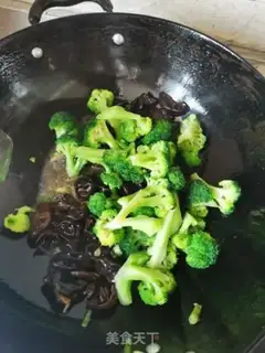 Make Wood and broccoli step 4