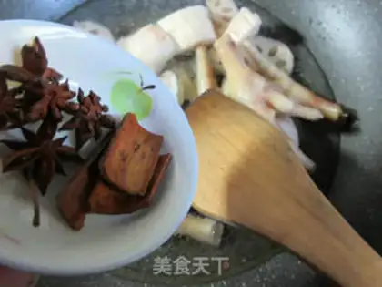 Make Liang burned chicken claws step 7