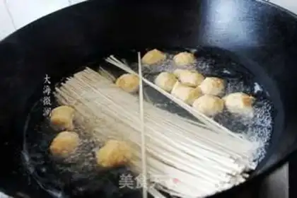Make Hot noodles step 1