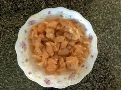 Make Coke chicken fried rice step 1