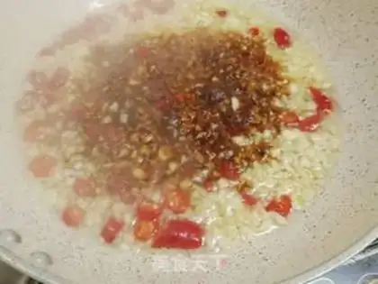 Make Garlic fan sap step 2
