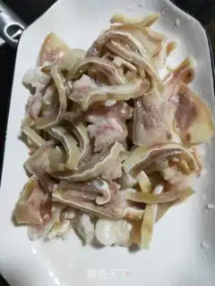 Make Celery with pig ears step 2