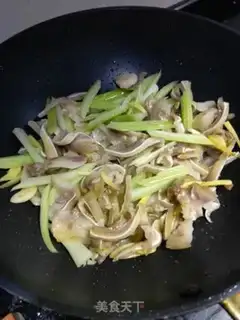 Make Celery with pig ears step 4